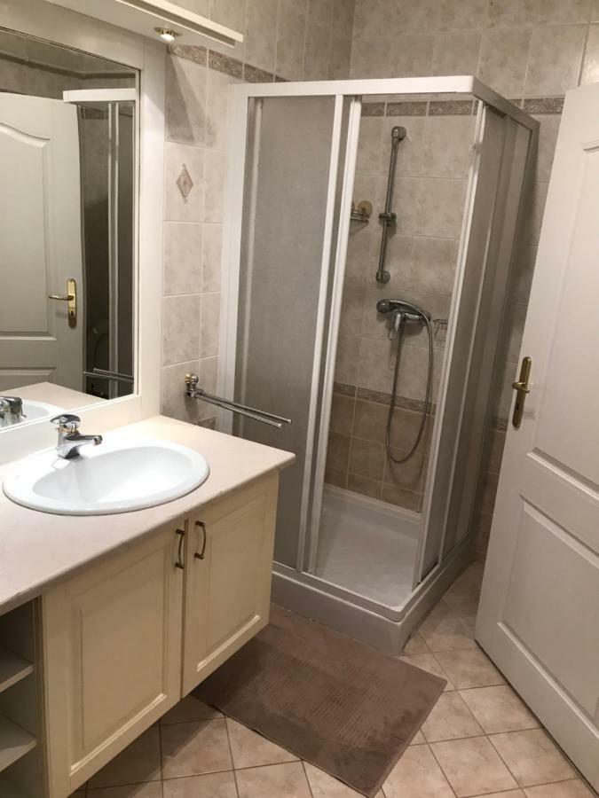 Gabor Pal 1 Apartman 2 Szoba Dunafoldvar Экстерьер фото