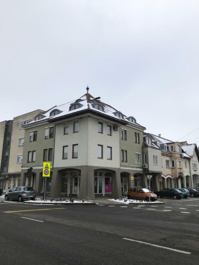 Gabor Pal 1 Apartman 2 Szoba Dunafoldvar Экстерьер фото